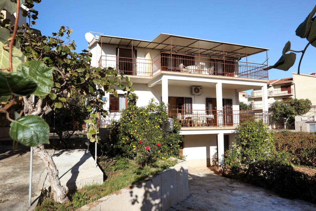 Apartman Gilan Seget Vranjica Esterno foto