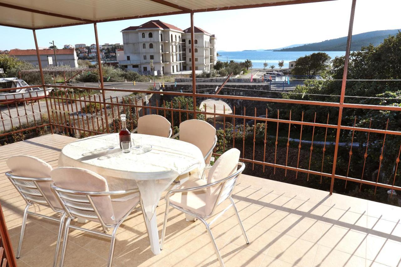 Apartman Gilan Seget Vranjica Esterno foto