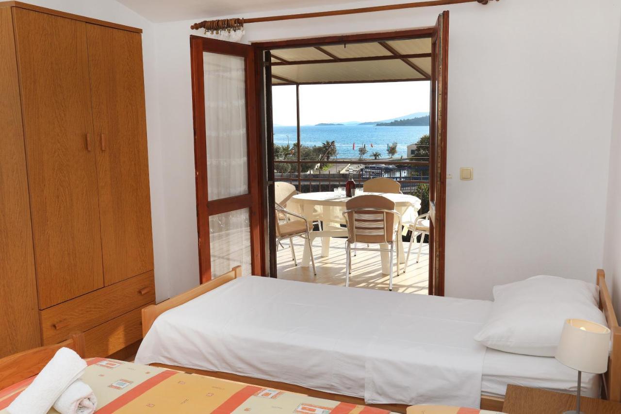 Apartman Gilan Seget Vranjica Esterno foto