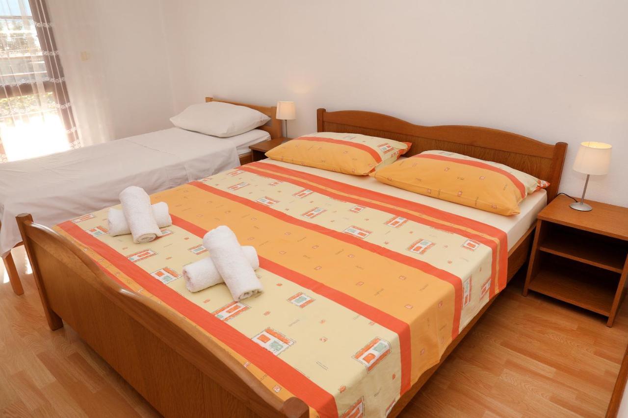 Apartman Gilan Seget Vranjica Esterno foto