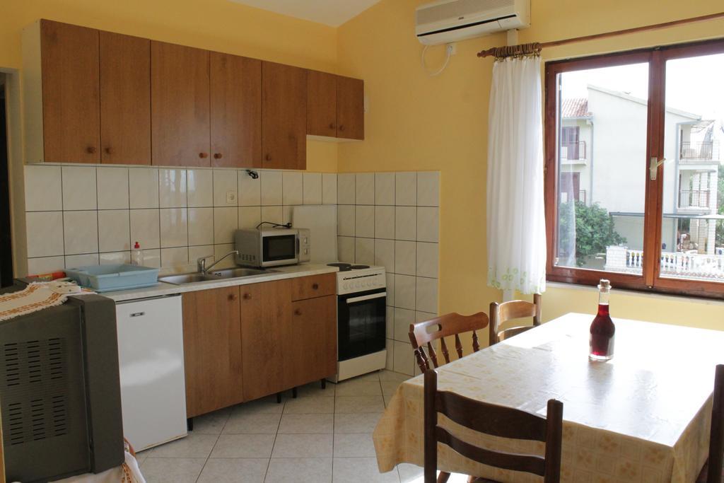 Apartman Gilan Seget Vranjica Camera foto