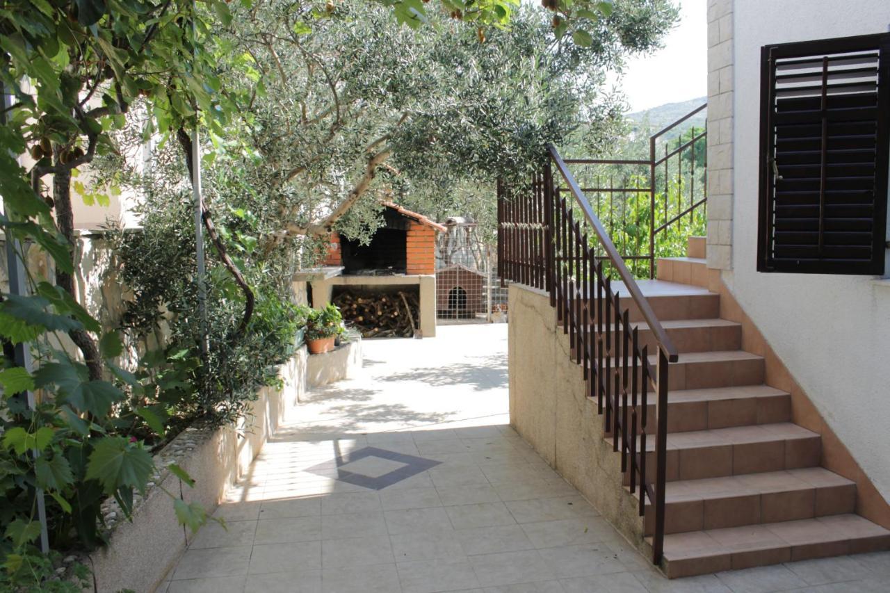 Apartman Gilan Seget Vranjica Esterno foto