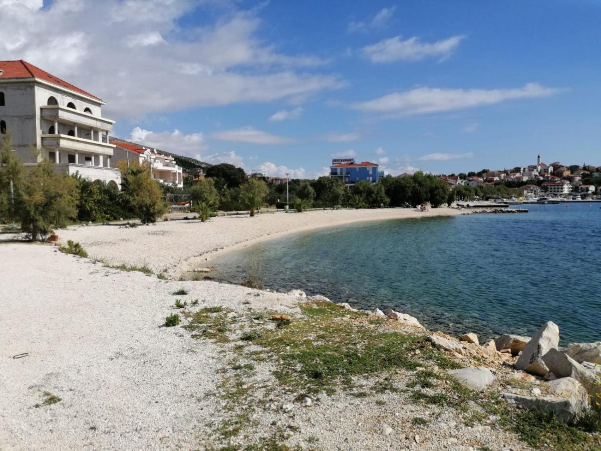 Apartman Gilan Seget Vranjica Esterno foto
