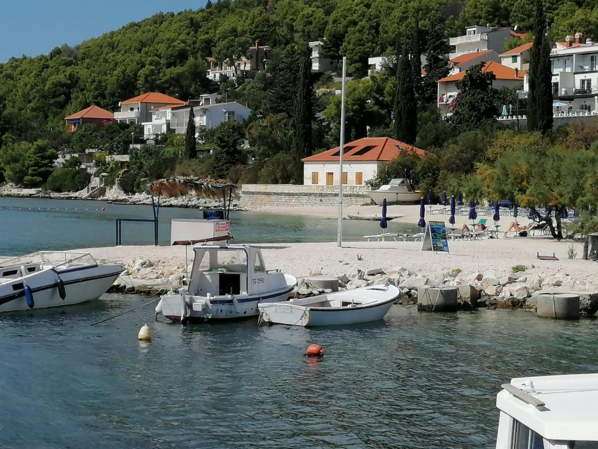 Apartman Gilan Seget Vranjica Esterno foto